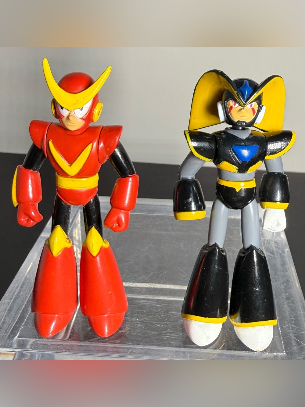 VTG 2004 Mega Man 3" Mini Figures Lot - Quick Man & Bass Jazwares Capcom
